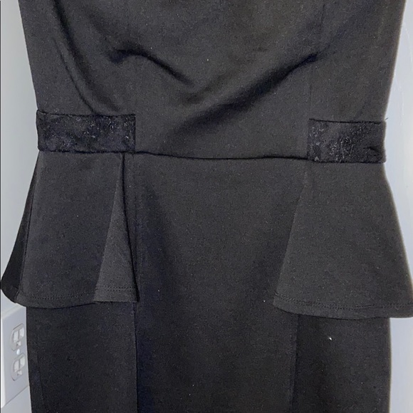 Little black dress - Picture 3 of 4